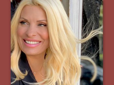 Μενεγάκη: Γιόρτασε τα 51α γενέθλιά της! Η φωτό με τον Άγγελο Λάτσιο και τον αδερφό της