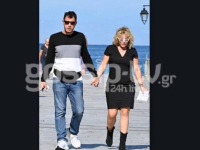 Ζουγανέλη: Χέρι-χέρι με τον άντρα της και με μίνι μαύρο φόρεμα στο νησί μετά το γάμο