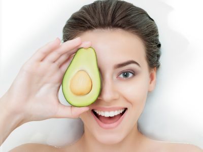 Οι αντιγηραντικές τροφές που ενυδατώνουν την επιδερμίδα από μέσα (εικόνες)