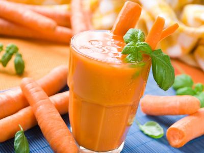 Χυμός καρότου: Τα μοναδικά οφέλη για την υγεία (βίντεο)