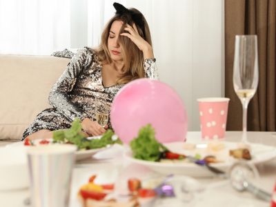 Hangover: 4 επιστημονικά αποδεδειγμένοι τρόποι αντιμετώπισης (εικόνες)