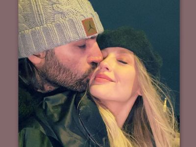 Σαμαράς – Κομμάτα: Η πρώτη ανακοίνωση εγκυμοσύνης για τη νέα χρονιά – Η φωτό με φουσκωμένη κοιλίτσα