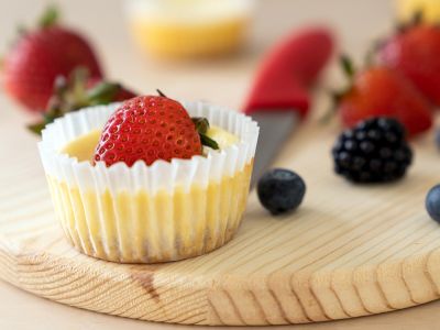 Με αυτή τη συνταγή θα φτιάξετε λαχταριστά mini cheesecakes (vid)