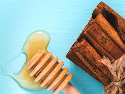 Μέλι & κανέλα: Ένας συνδυασμός με πολλές θεραπευτικές ιδιότητες (εικόνες)