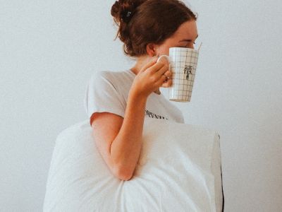 Κοιμάσαι σε σατέν μαξιλάρια ή δεν έμαθες ακόμα τα νέα;