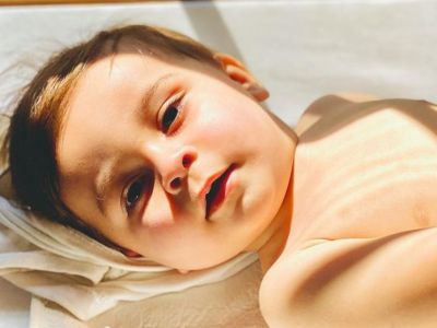 Αυτό το χαριτωμένο μωράκι είναι γιος γνωστής Ελληνίδας ηθοποιού (pics)