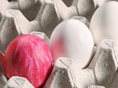 Πόσες μέρες είναι ασφαλές να κρατήσετε τα πασχαλινά αυγά