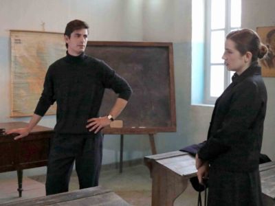 Ο «Λάμπρος» από τις Άγριες Μέλισσες έβαλε μαγιό - Δες το απίθανο σώμα του