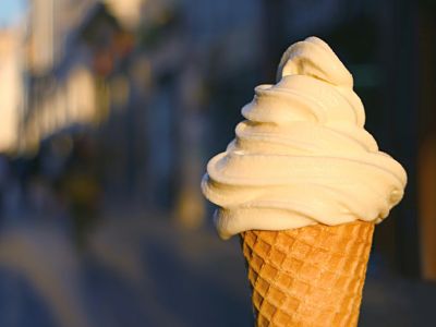 Φτιάξτε μαλακό παγωτό μηχανής στο σπίτι με 2 υλικά