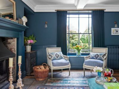 Αυτό το αρχοντικό θα σου δώσει ιδέες για το πώς να εντάξεις το μπλε μέσα στο σπίτι σου (photos)