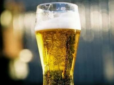 Μπύρα: Θερμίδες & 5 οφέλη για την υγεία (εικόνες)