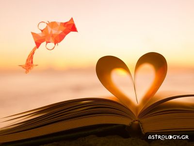 Υδροχόε, τι δείχνουν τα άστρα για τα αισθηματικά σου την εβδομάδα 28/06 έως 04/07