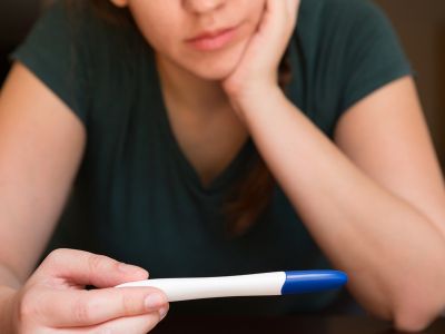 Όταν ένα ζευγάρι παλεύει να κάνει παιδί μην του λέτε τα παρακάτω