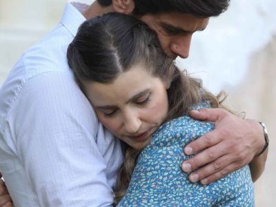 Spoiler Άγριες Μέλισσες: Τρίτο πρόσωπο ανάμεσα σε Ελένη, Λάμπρο (photos)