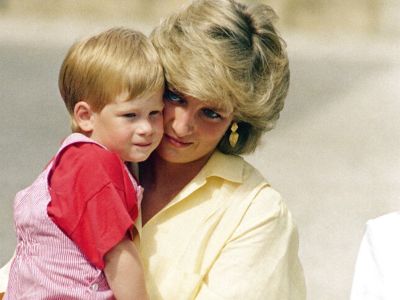 Πρίγκιπας Harry vs πρίγκιπας William: Το tweet για τη Diana που σκόρπισε θλίψη (photos)