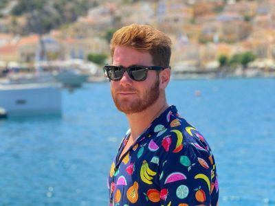 Ο James Καφετζής έκανε την αποκάλυψη στο Twitter: Γιατί απαγορεύεται το όνομά του στο Survivor