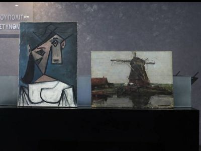 Εθνική Πινακοθήκη: Ο «Artfreak» πόζαρε ως Βρετανός αστυνόμος – Θα έφευγε στην Ολλανδία