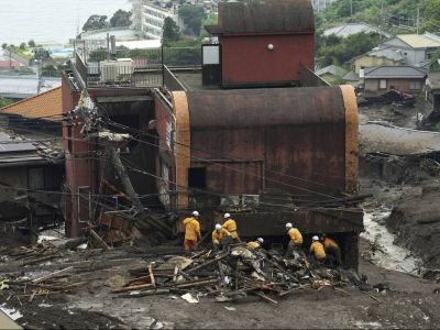Αγωνία στην Ιαπωνία: Έρευνες για 80 αγνοούμενους μετά από κατολισθήσεις