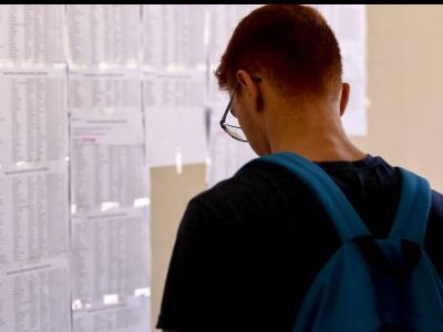 Πανελλήνιες 2021: Έρχεται γενική άνοδος βαθμών – Παρασύρεται και η Ελάχιστη Βάση Εισαγωγής