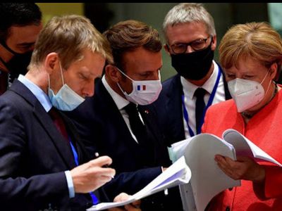 Η μετάλλαξη Δ, ο τουρισμός και ο φόβος ενός νέου μνημονίου