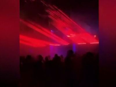 Κορονοϊός: Τα συνεχόμενα πάρτι φέρνουν αλλαγές - Σκέψεις για καταστήματα μόνο με εμβολιασμένους