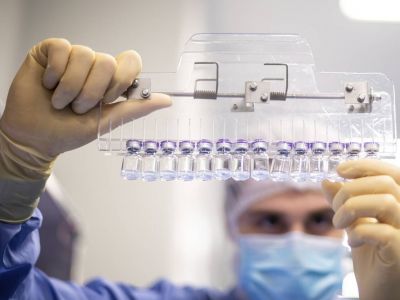 O ΠΟΥ προειδοποιεί : Μην αναμειγνύετε μόνοι σας τα εμβόλια – Θα προκληθεί χάος