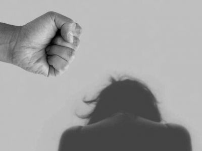 Πέλλα: Άφησε ανάπηρη τη γυναίκα του από ξυλοδαρμό - Υποβλήθηκε σε χειρουργική επέμβαση