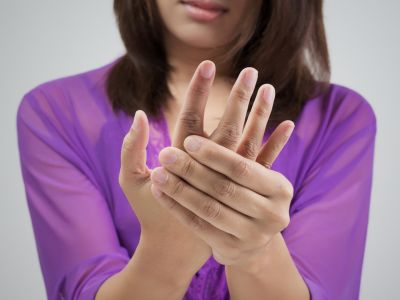 Τα 10 συμπτώματα που φανερώνουν κακή κυκλοφορία του αίματος (εικόνες)