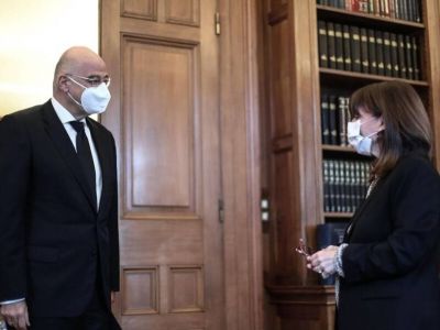 Ρήγμα στις σχέσεις Δένδια – Σακελλαροπούλου