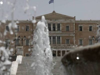 Καιρός: «Φωτιά» για 10 ημέρες - Έρχεται ένας από τους μεγαλύτερους καύσωνες των τελευταίων 35 ετών
