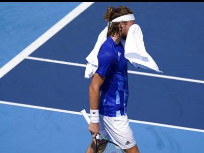 Ολυμπιακοί Αγώνες 2020: Αποκλείστηκε ο Στέφανος Τσιτσιπάς - Καθοριστικός ο τραυματισμός του (videos)