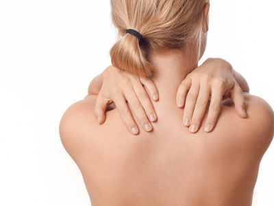 Κάψιμο στην πλάτη: Για ποιες παθήσεις προειδοποιεί (εικόνες)