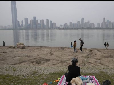 Κίνα: Η επιδημία του κορονοϊού «στοιχειώνει» και πάλι την Ουχάν - Eκατομμύρια πολίτες σε lockdown