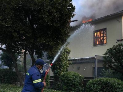 Φωτιά στη Βαρυμπόμπη: Ανάλυση - Γιατί πήρε γιγαντιαίες διαστάσεις η πυρκαγιά