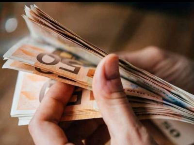 Δεκαπενταύγουστος: Πώς πληρώνονται οι εργαζόμενοι την αργία