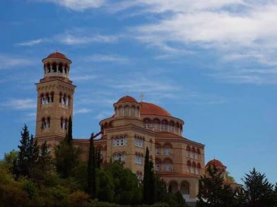 Αίγινα: «Σφραγίζεται» μέχρι τις 28 Αυγούστου η Μονή Αγίου Νεκταρίου λόγω κρουσμάτων κορονοϊού