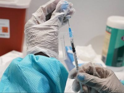 Τρεις γιατροί του νοσοκομείου Σερρών παραιτήθηκαν για να μην εμβολιαστούν