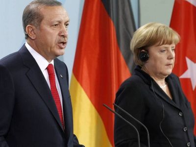 Αφγανιστάν: Η Φον ντερ Λάιεν τάζει λεφτά σε όποιον δεχθεί πρόσφυγες, η Μέρκελ παρακαλεί τον Ερντογάν