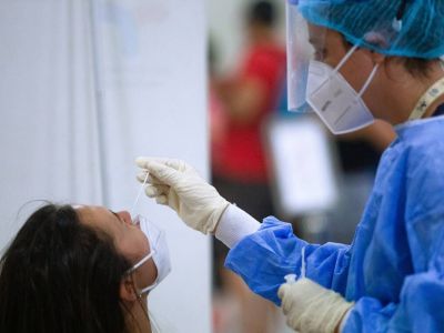 Ανεμβολίαστοι: Ποιοι εργαζόμενοι θα κάνουν δύο rapid test την εβδομάδα - Πόσο θα κοστίζουν