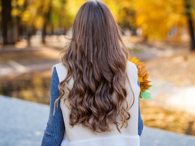 Φθινοπωρινή τριχόπτωση: Τι πρέπει να περιλαμβάνει η διατροφή σας (εικόνες)