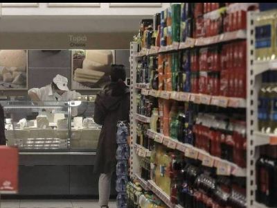 «Φωτιά» στους οικογενειακούς προϋπολογισμούς βάζει το «τσουνάμι» ανατιμήσεων