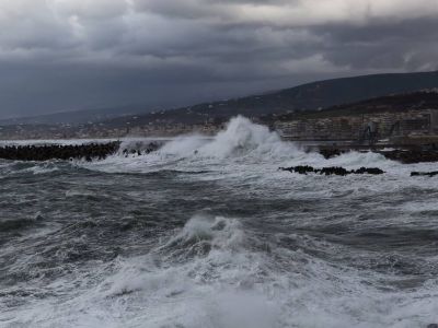 Καιρός τώρα: Με καταιγίδες και πολλά μποφόρ η Τετάρτη - Πότε θα επιστρέψει το καλοκαίρι (pics)
