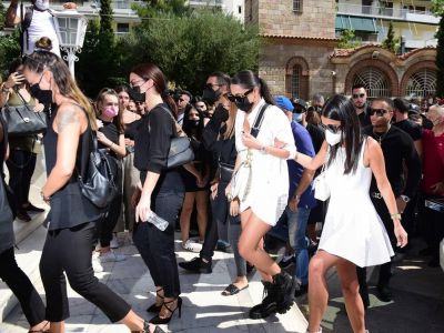 Κηδεία Mad Clip: Η σπαρακτική σκηνή που δεν «έπιασαν» οι κάμερες με την πρώην σύντροφό του, Αρετή
