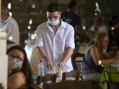 Rapid test: Βγήκε το ΦΕΚ για το πλαφόν στην τιμή τους – Έρχονται τα νέα μέτρα για κλειστούς χώρους