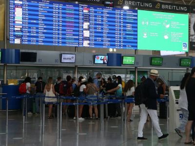 Ταξίδι με αεροπλάνο στην Ελλάδα: Τι αλλάζει με τη νέα NOTAM που ισχύει από σήμερα