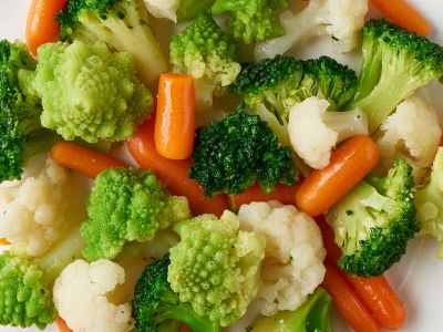 Ποια λαχανικά γίνονται πιο θρεπτικά όταν μαγειρεύονται (εικόνες)