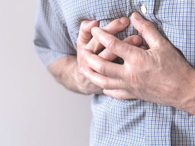 Στηθάγχη: Τι είναι και ποιοι κινδυνεύουν περισσότερο (εικόνες)