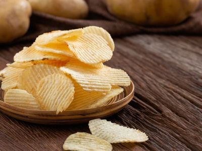 Λιγούρα για αλμυρό: Με ποια προβλήματα υγείας συνδέεται (εικόνες)