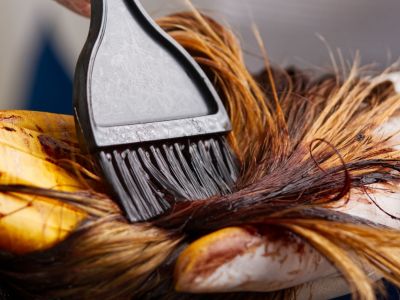 Βαφή μαλλιών: Τα συστατικά που την ενοχοποιούν για μια σειρά καρκίνων