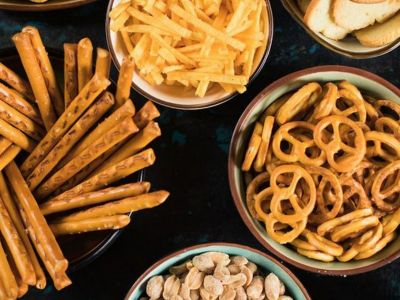 Το τσιμπολόγημα μπροστά από την τηλεόραση στο τέλος της ημέρας είναι κακό για την καρδιά - μελέτη